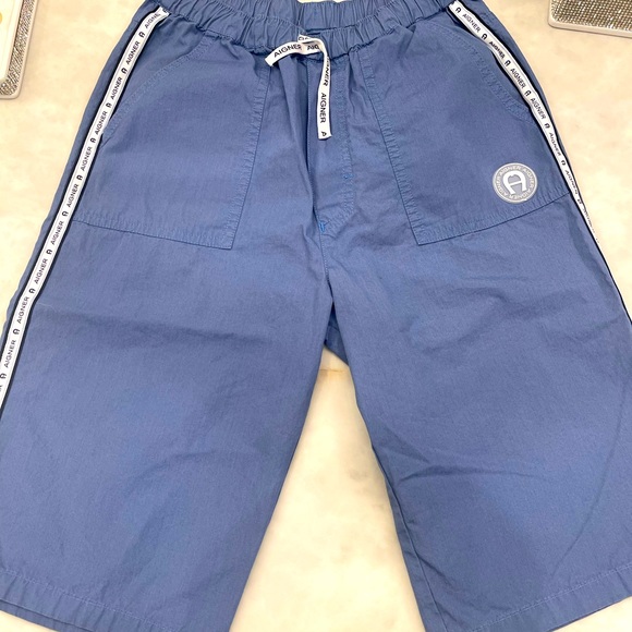 Shorts - Picture 1 of 5